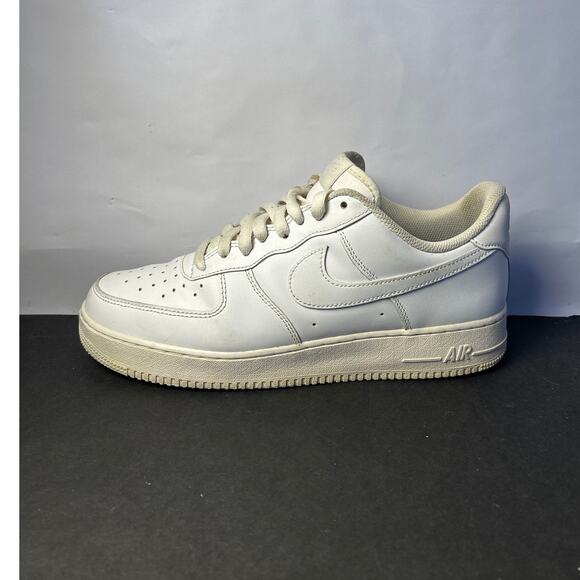 Men\'s Nike Air Force 1 \'07 \'Triple White\' CW2288 111 Size 10.5 main image 4